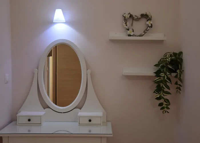 Apartment Andria's Little House *