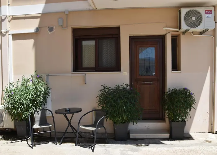 Andria's Little House Apartment *